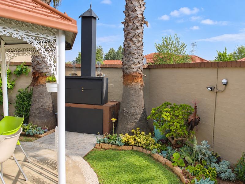 2 Bedroom Property for Sale in Heuwelsig Free State